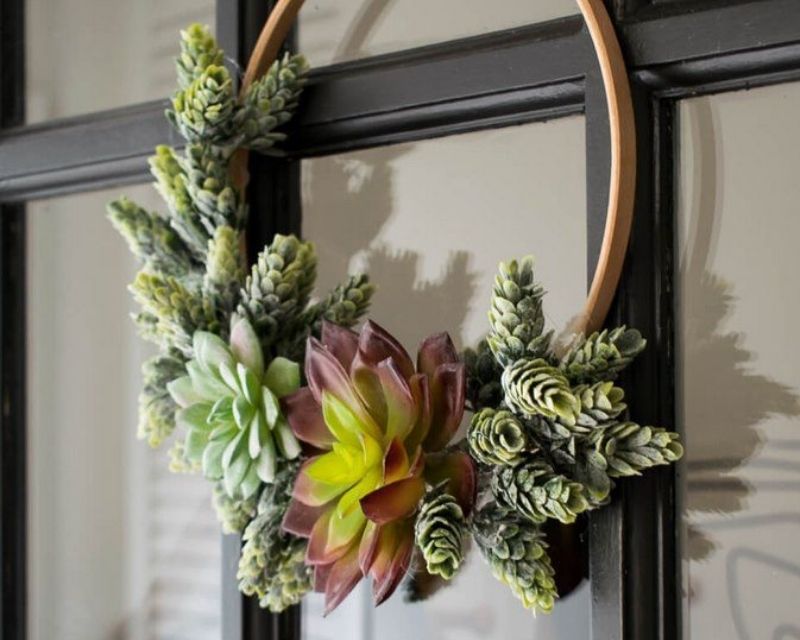 treo-gi-trong-nha-de-tru-ta-ma-3